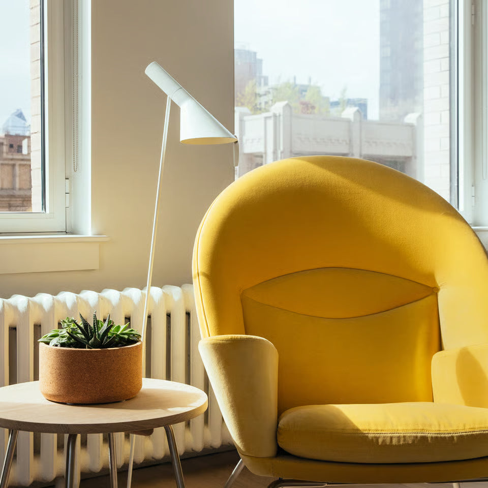 Louis Poulsen AJ Golvlampa Vit – Visningsmodell