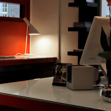 Louis Poulsen AJ Bordslampa Vit – Visningsmodell