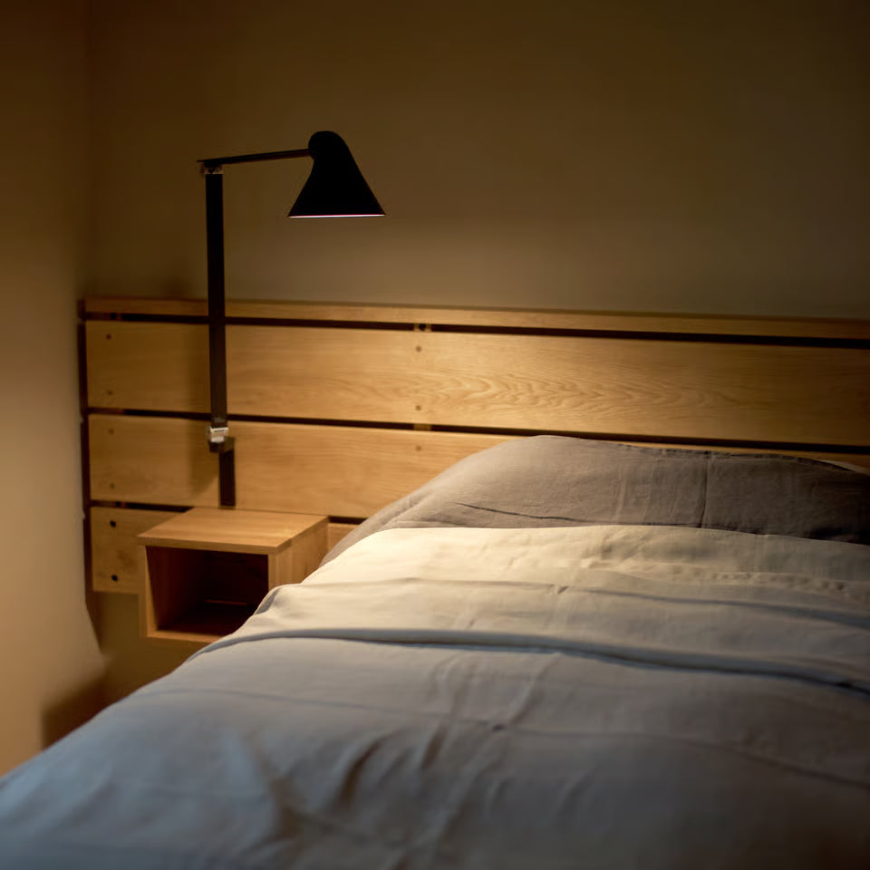 Louis Poulsen NJP Vägglampa Lång Arm Svart – Visningsmodell