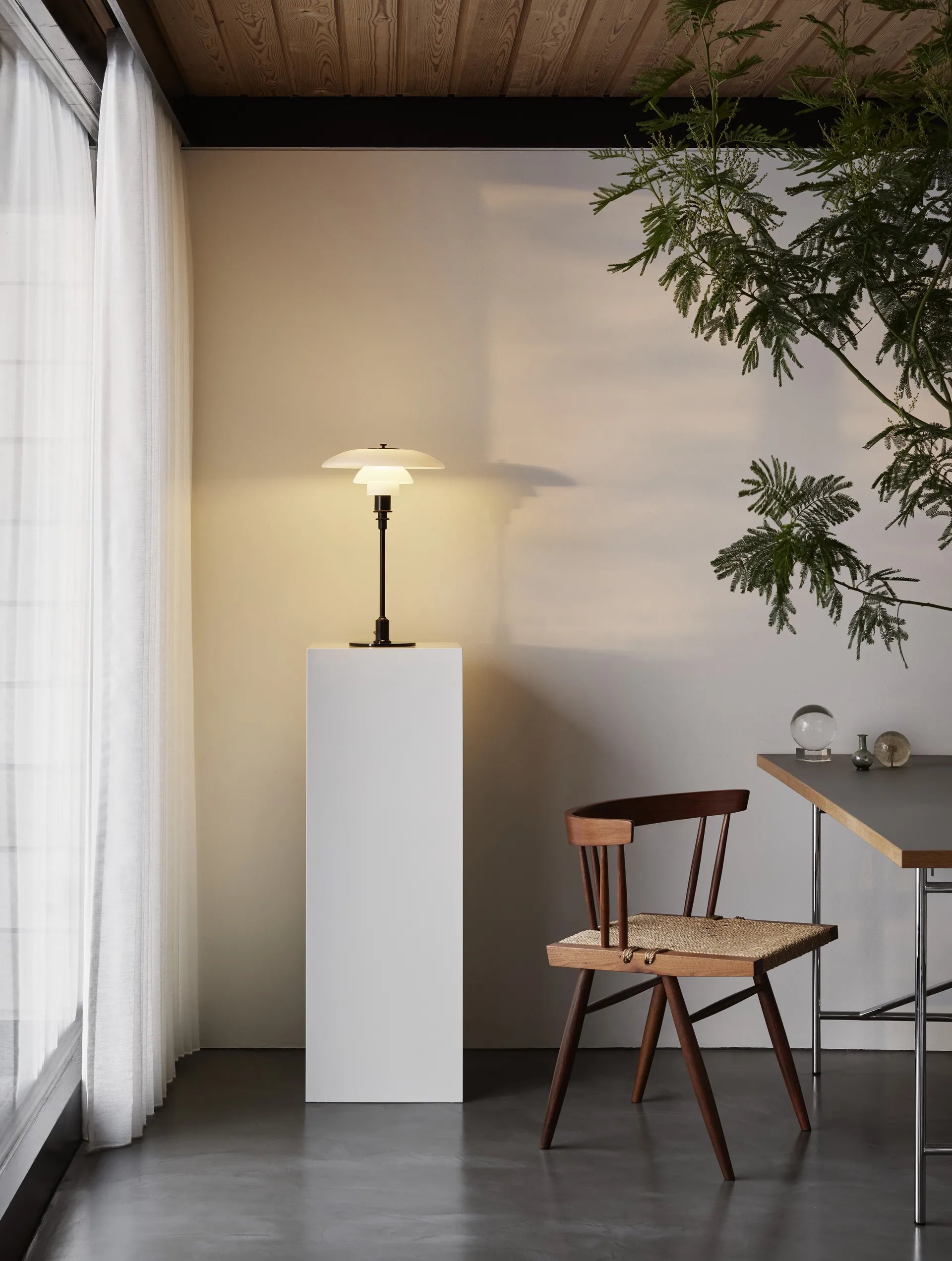 Louis Poulsen PH 3/2 Bordslampa Svart / Mässing – Visningsmodell