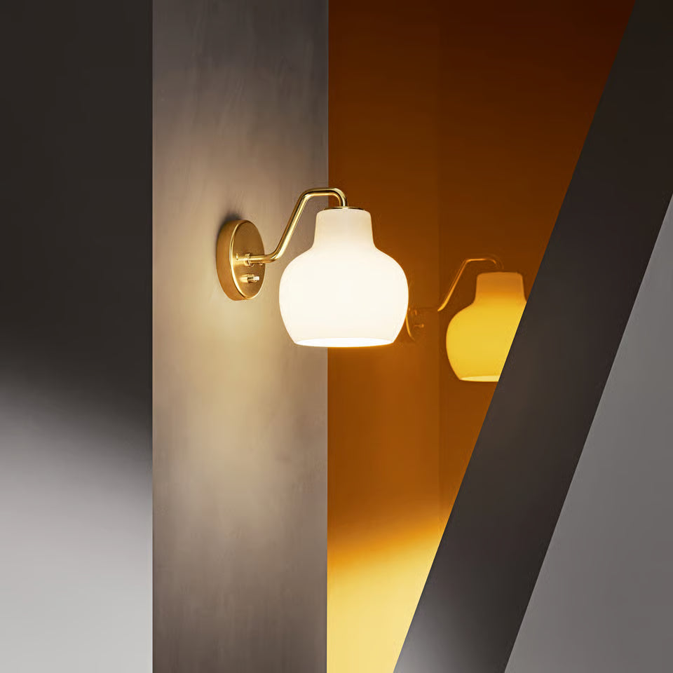 Louis Poulsen Yuh Golvlampa Vit / Mässing – Visningsmodell