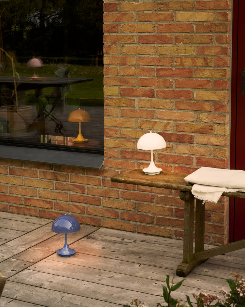 Louis Poulsen Panthella 160 Portable Blå – Visningsmodell